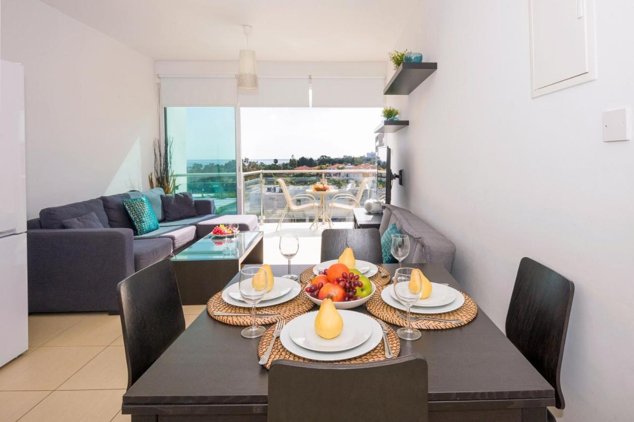 Laila - Coralli Beachfront Apartment Protaras Exterior foto