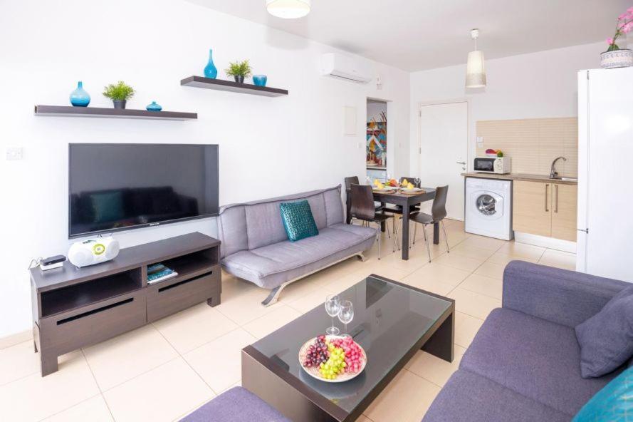 Laila - Coralli Beachfront Apartment Protaras Exterior foto